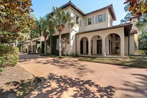 2502 E Baytowne Ave, Miramar Beach, FL 32550