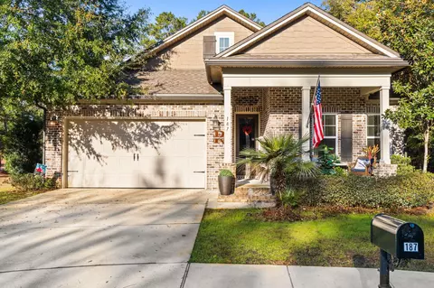 187 Autumn Ave, Freeport, FL 32439