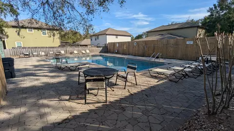 Exterior - 22 Sawyer Ct, Freeport, FL 32439 photo 3 of 4