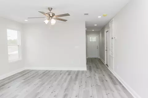 Entry Way - 5352 Highview Dr, Crestview, FL 32539 photo 1 of 2