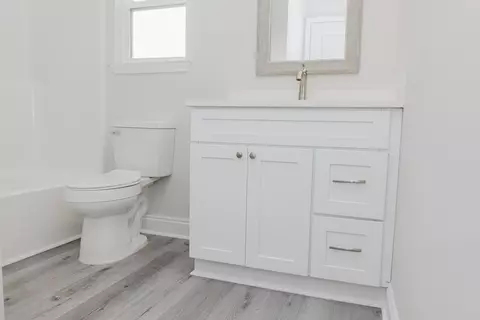 Bath - 5352 Highview Dr, Crestview, FL 32539 photo 5 of 6