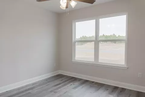 Bedroom - 5352 Highview Dr, Crestview, FL 32539 photo 4 of 8