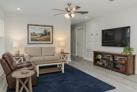 Living - 5352 Highview Dr, Crestview, FL 32539 photo 1 of 3