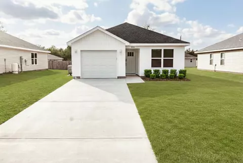Exterior - 5352 Highview Dr, Crestview, FL 32539 photo 2 of 4