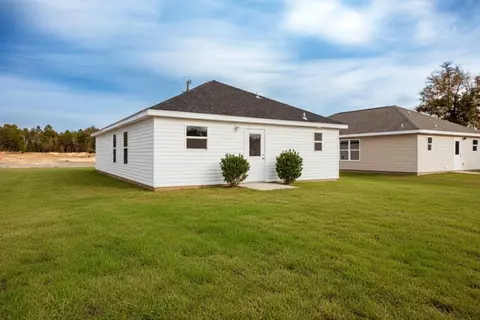 Exterior - 5352 Highview Dr, Crestview, FL 32539 photo 3 of 4