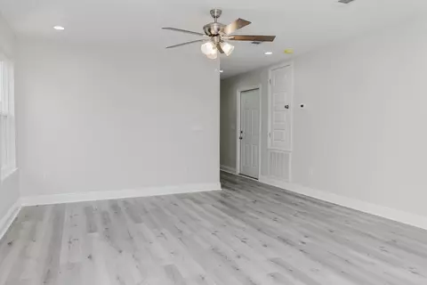 Living - 5352 Highview Dr, Crestview, FL 32539 photo 3 of 3