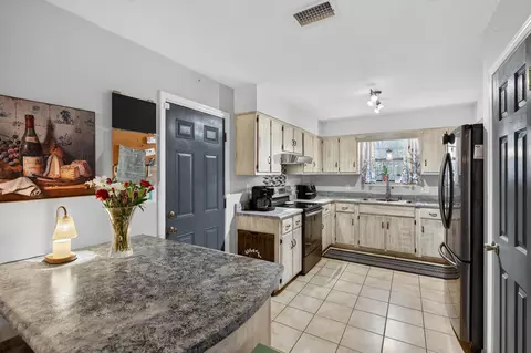 Kitchen - 104 Fairway Dr, Crestview, FL 32536 photo 1 of 3