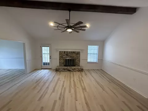 208 Elliott Rd, Mary Esther, FL 32569