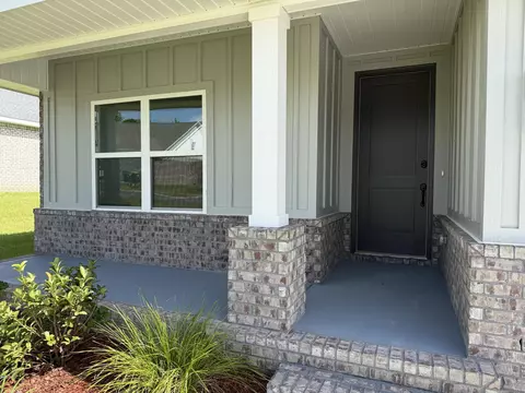 Exterior - 2416 Aleia Ln, Crestview, FL 32536 photo 3 of 6