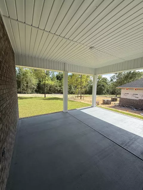 Exterior - 2416 Aleia Ln, Crestview, FL 32536 photo 4 of 6