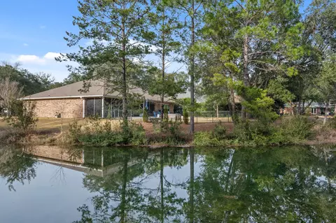 1569 Lakeside Dr, Niceville, FL 32578