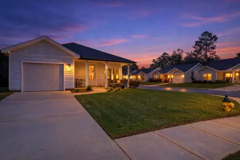 8 Alexander Way, Freeport, FL 32439