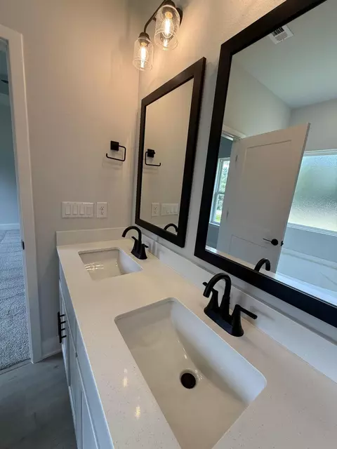 Bath - 2414 Aleia Ln, Crestview, FL 32536 photo 7 of 7