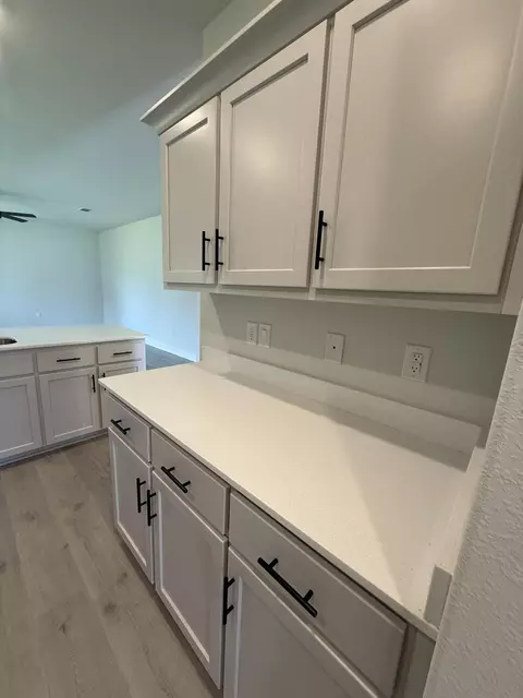 Kitchen - 2414 Aleia Ln, Crestview, FL 32536 photo 2 of 4