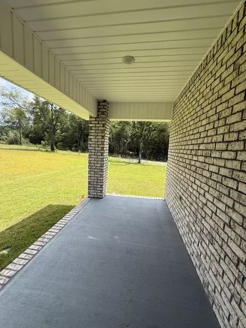 Exterior - 2414 Aleia Ln, Crestview, FL 32536 photo 3 of 5