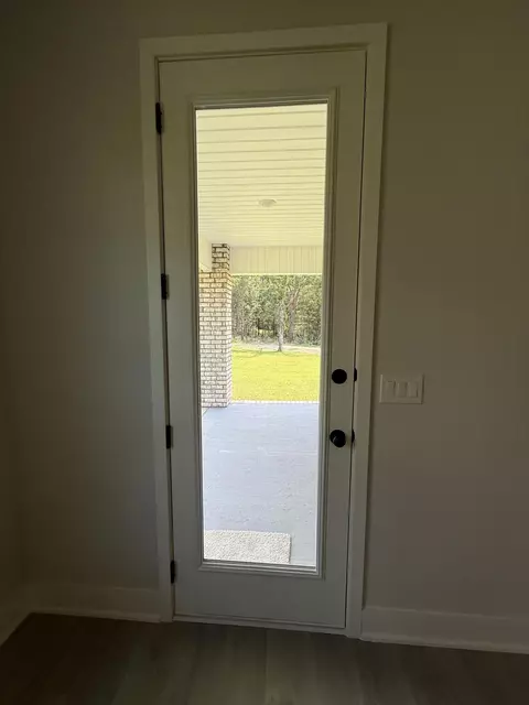 Entry Way - 2414 Aleia Ln, Crestview, FL 32536 photo 6 of 6