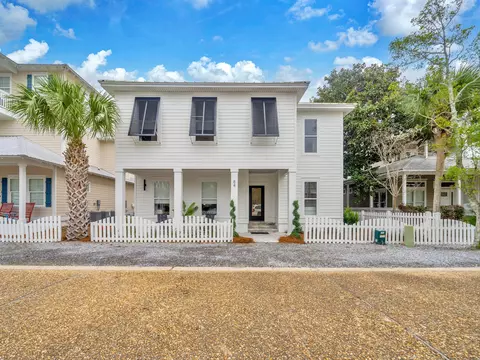 84 Mark St, Destin, FL 32541