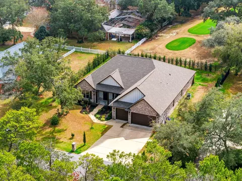 6996 Turnberry Cir, Navarre, FL 32566