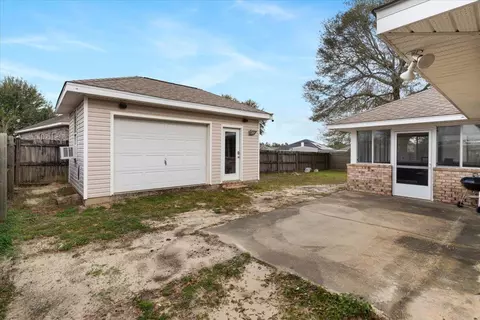 Exterior - 210 Citadel Ln, Crestview, FL 32539 photo 5 of 7