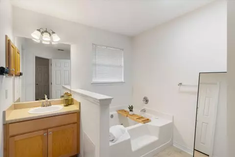 Bath - 210 Citadel Ln, Crestview, FL 32539 photo 1 of 3