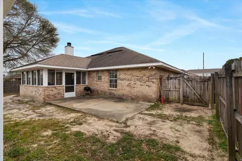 Exterior - 210 Citadel Ln, Crestview, FL 32539 photo 6 of 7