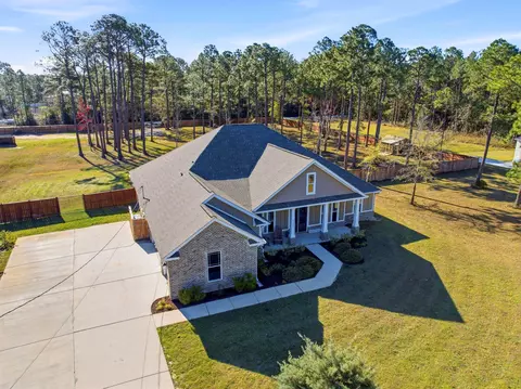 6735 E Bay Blvd, Navarre, FL 32566