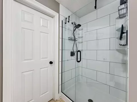 Bath - 1238 Northview Dr, Crestview, FL 32536 photo 5 of 7