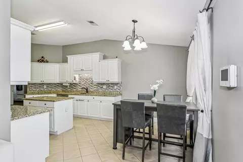Kitchen - 1238 Northview Dr, Crestview, FL 32536 photo 6 of 7
