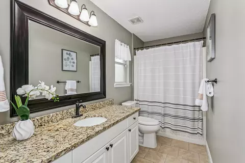 Bath - 1238 Northview Dr, Crestview, FL 32536 photo 7 of 7