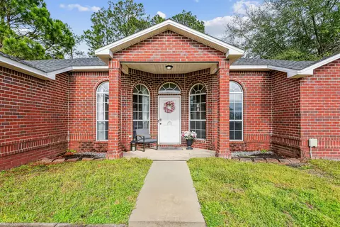 Exterior - 1238 Northview Dr, Crestview, FL 32536 photo 2 of 2