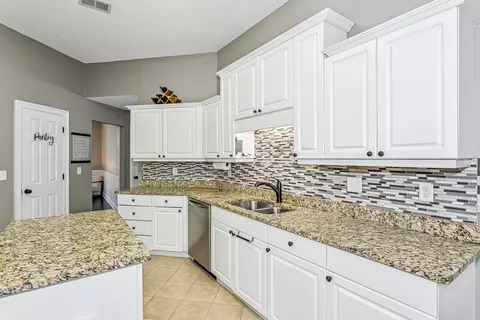 Kitchen - 1238 Northview Dr, Crestview, FL 32536 photo 5 of 7