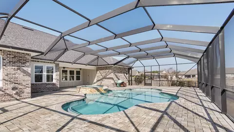 629 Meadow Lake Dr, Freeport, FL 32439