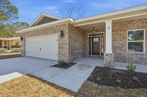 6 Kohler Dr, Mary Esther, FL 32569