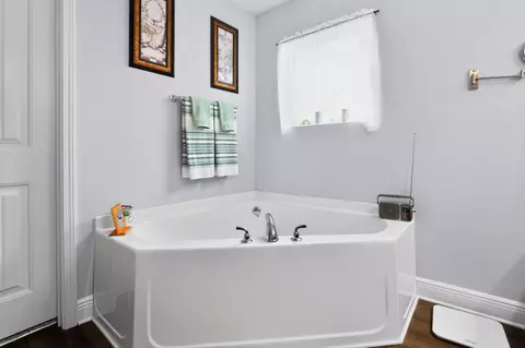 Bath - 6317 Antigone Cir, Crestview, FL 32536 photo 4 of 5
