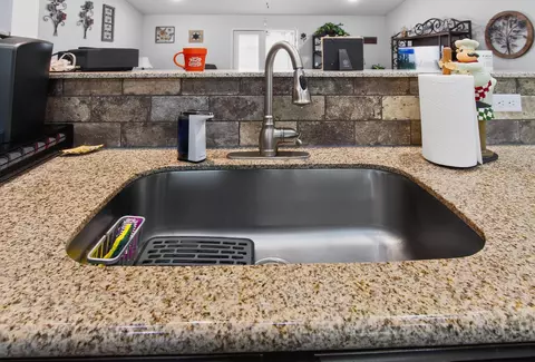 Kitchen - 6317 Antigone Cir, Crestview, FL 32536 photo 2 of 3