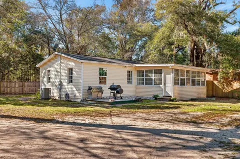 7304 Saint Johns Cir, Milton, FL 32583