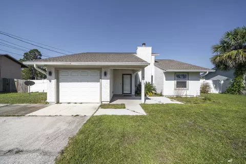 911 Pelican Pl, Panama City Beach, FL 32407