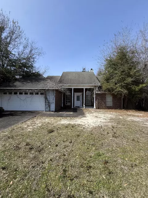 323 Northampton Cir, Fort Walton Beach, FL 32547