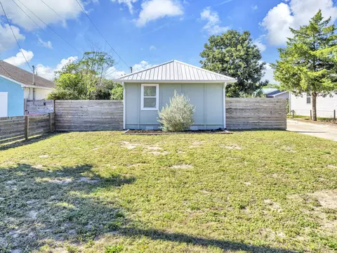 114 S Vestavia St, Panama City Beach, FL 32413