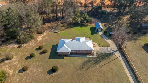 2928 Barton Rd, Crestview, FL 32539