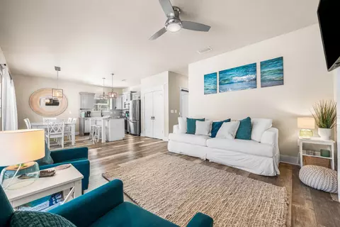 95 1st St, Santa Rosa Beach, FL 32459