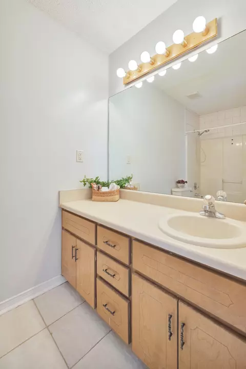 Bath - 4803 Young Rd, Crestview, FL 32539 photo 1 of 3