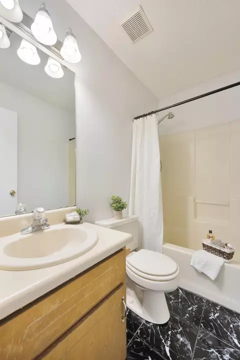 Bath - 4803 Young Rd, Crestview, FL 32539 photo 3 of 3