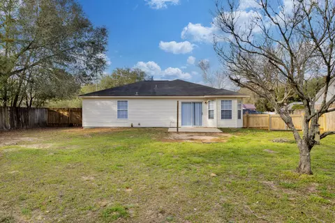 Exterior - 4803 Young Rd, Crestview, FL 32539 photo 3 of 6