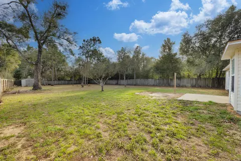 Exterior - 4803 Young Rd, Crestview, FL 32539 photo 4 of 6