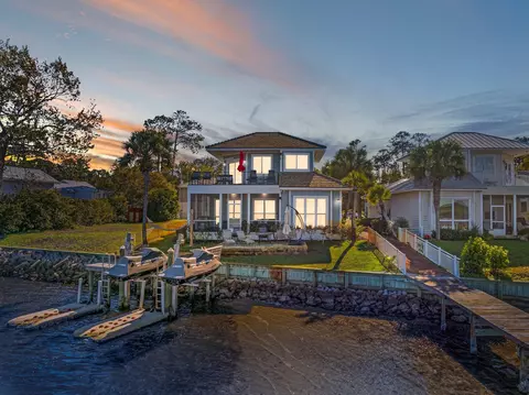 38 Garden Bay Ct, Miramar Beach, FL 32550