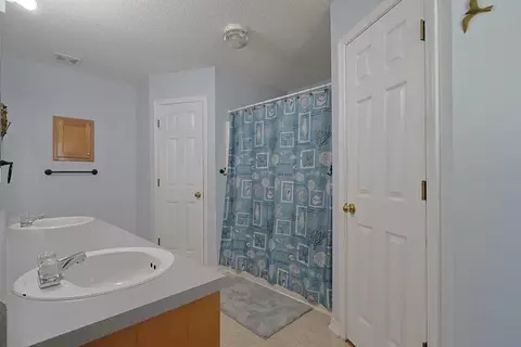 Bath - 5205 Whitehurst Ln, Crestview, FL 32536 photo 1 of 5