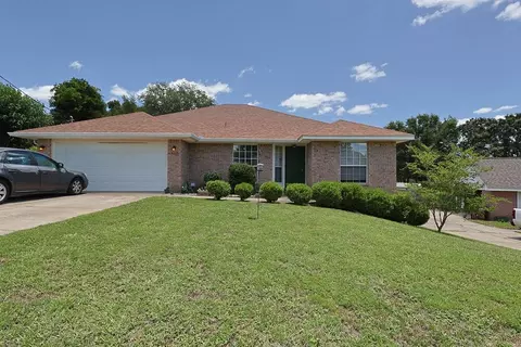 5205 Whitehurst Ln, Crestview, FL 32536