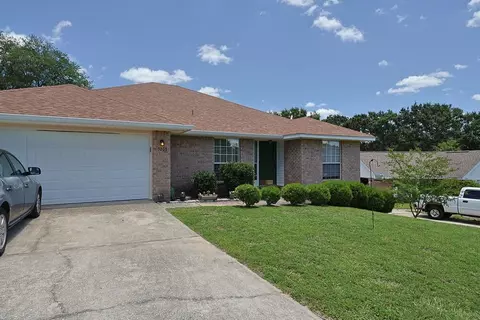 Exterior - 5205 Whitehurst Ln, Crestview, FL 32536 photo 3 of 8