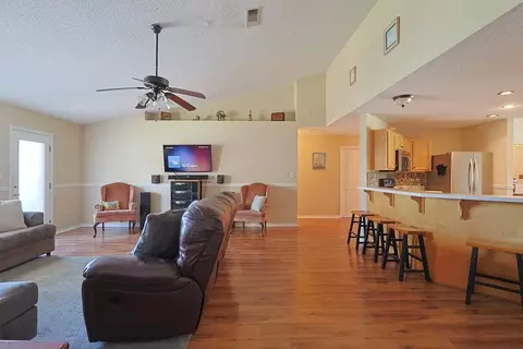 Living - 5205 Whitehurst Ln, Crestview, FL 32536 photo 1 of 3